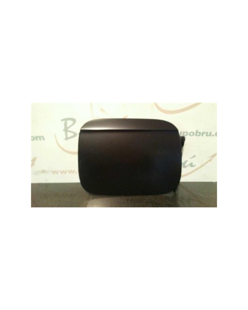 TAPA EXTERIOR COMBUSTIBLE
