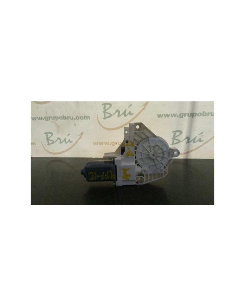 MOTOR ELEVALUNAS DEL. DCHO.