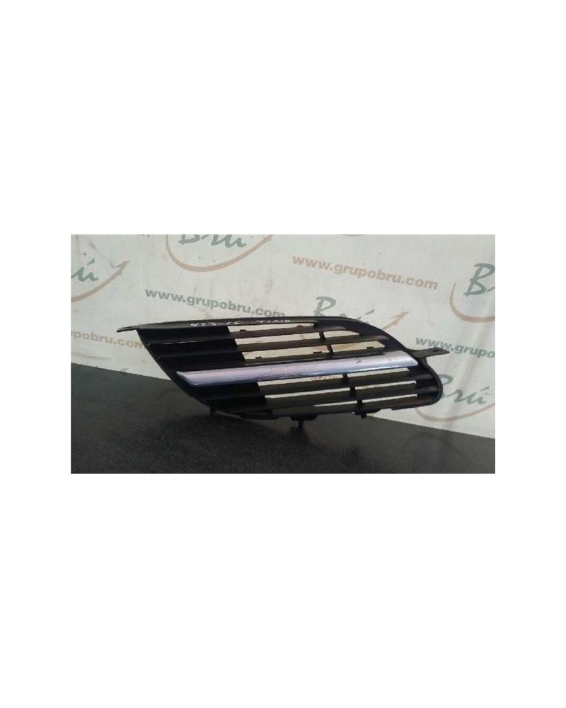 REJILLA PARAGOLPES DEL. DCHA.