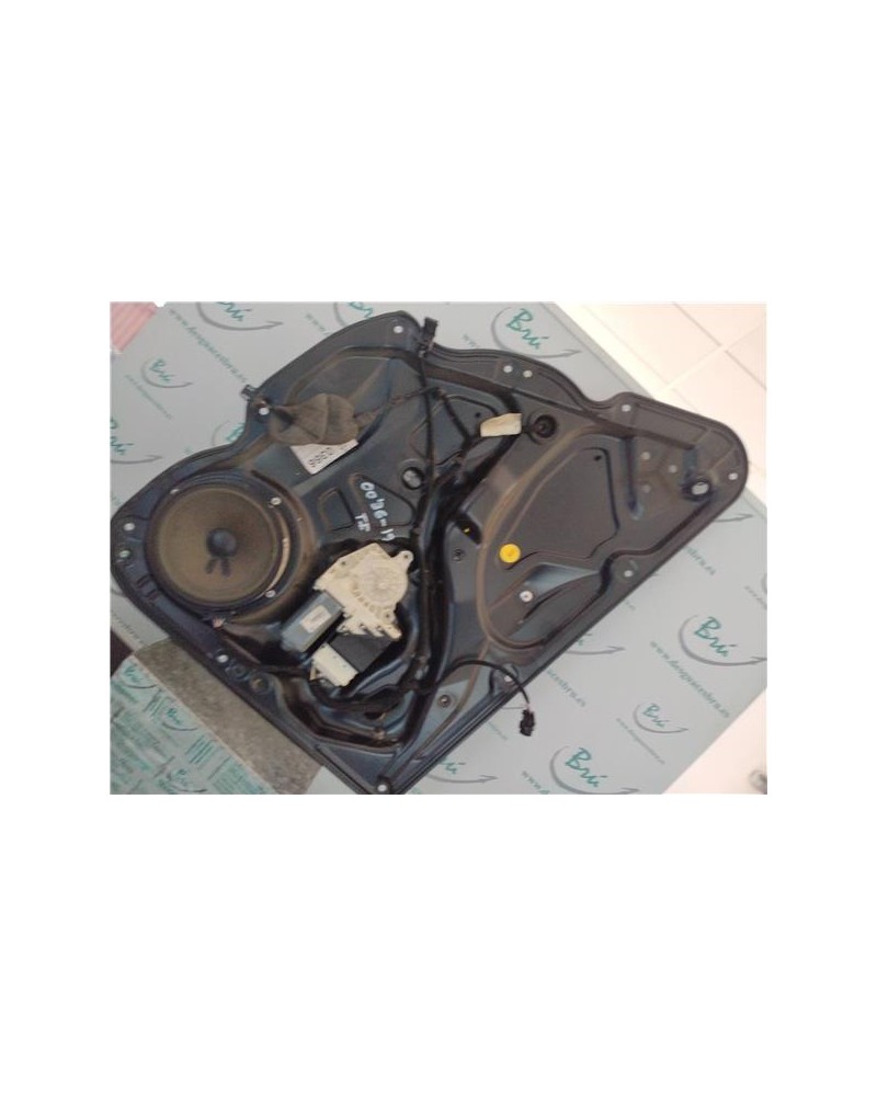 ELEVALUNAS ELECTRICO TRA. IZDO.