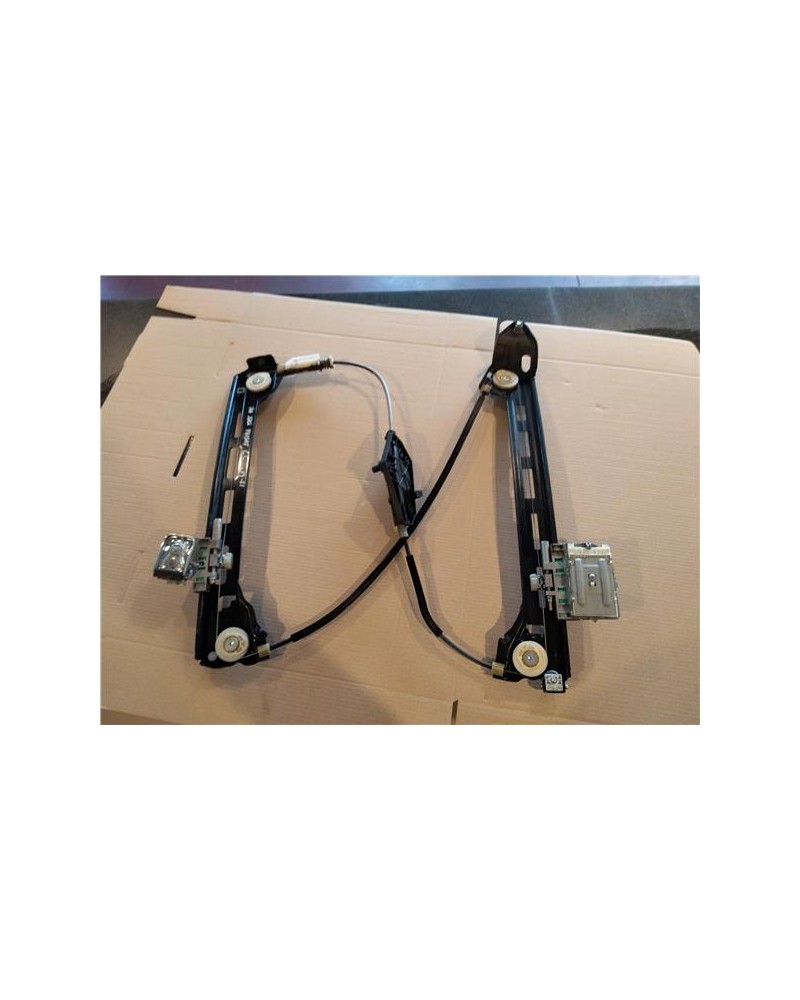 ELEVALUNAS ELECTRICO TRA. IZDO.