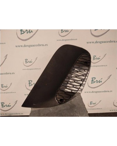 REJILLA PARAGOLPES DEL. IZDA.