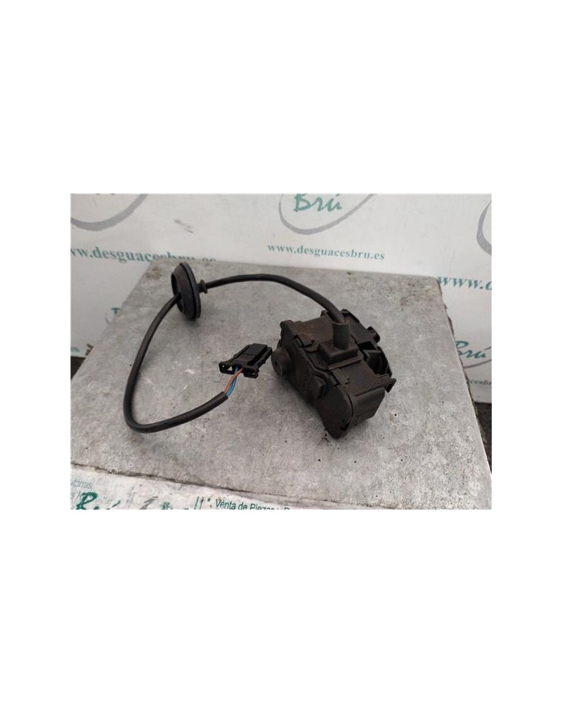 TAPA EXTERIOR COMBUSTIBLE