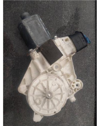 MOTOR ELEVALUNAS DEL. IZDO.