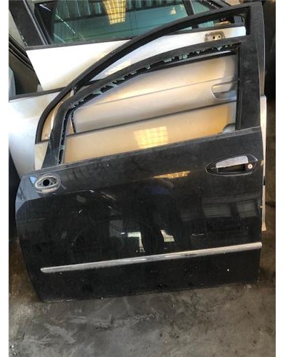 PUERTA DEL. IZDA.