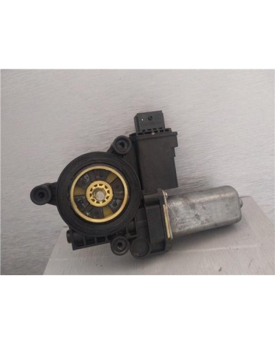 MOTOR ELEVALUNAS DEL. IZDO.