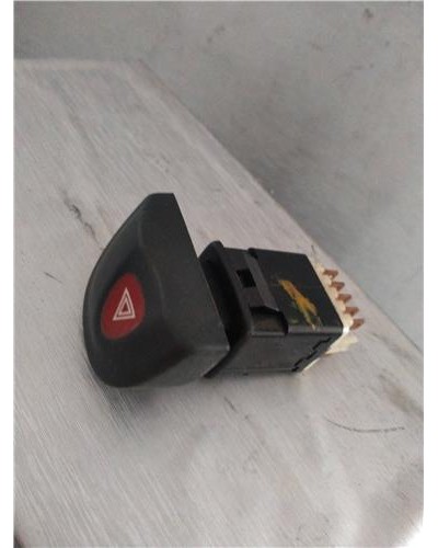 INTERRUPTOR LUCES EMERGENCIA