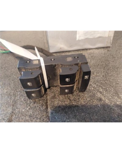MANDO ELEVALUNAS DEL. IZDO.