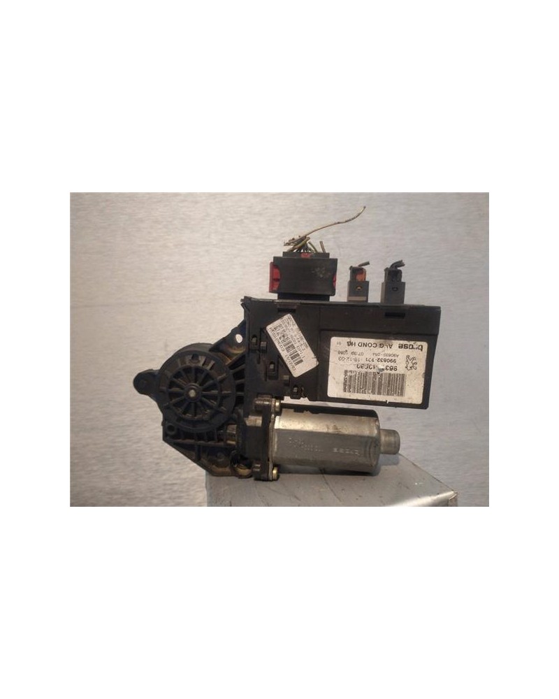 MOTOR ELEVALUNAS DEL. IZDO.