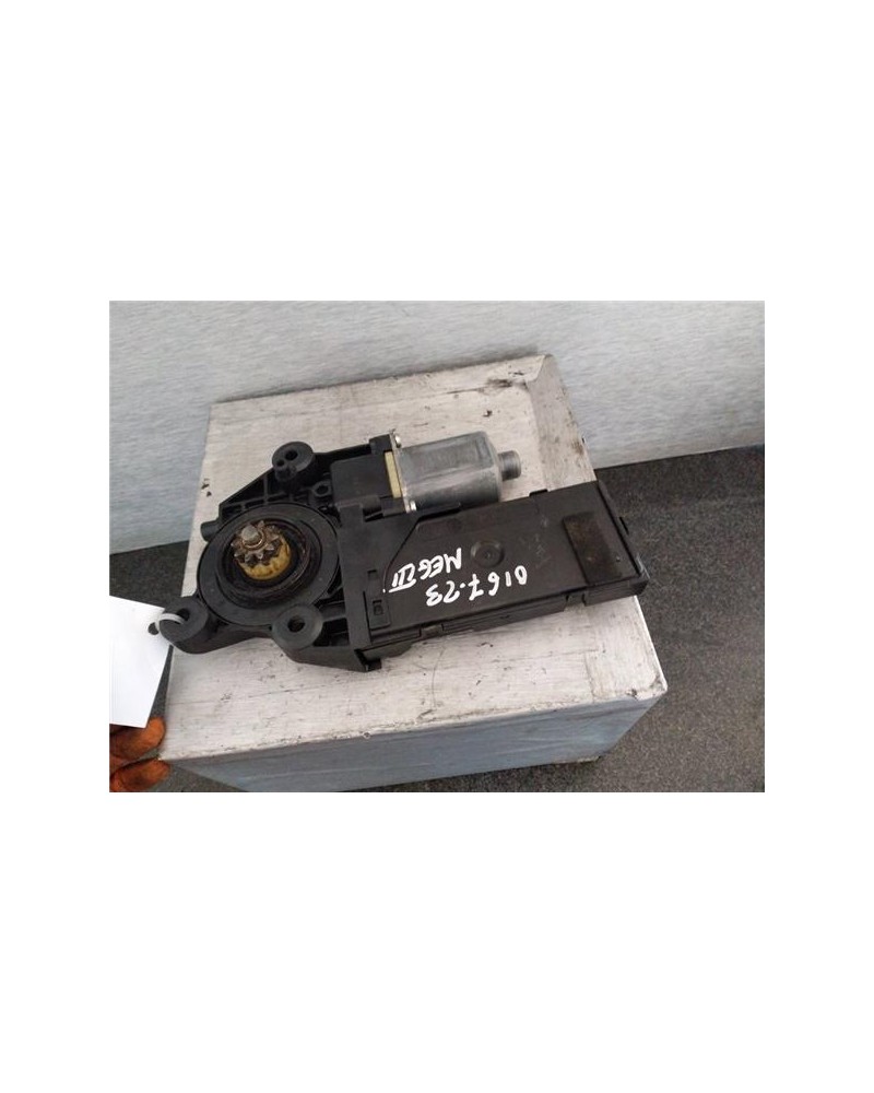 MOTOR ELEVALUNAS DEL. IZDO.