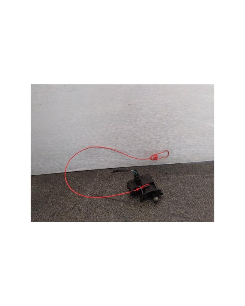 TAPA EXTERIOR COMBUSTIBLE