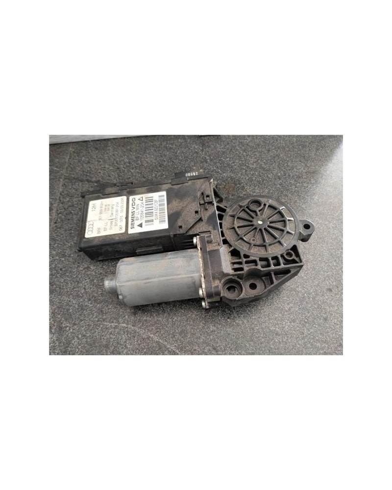 MOTOR ELEVALUNAS DEL. DCHO.