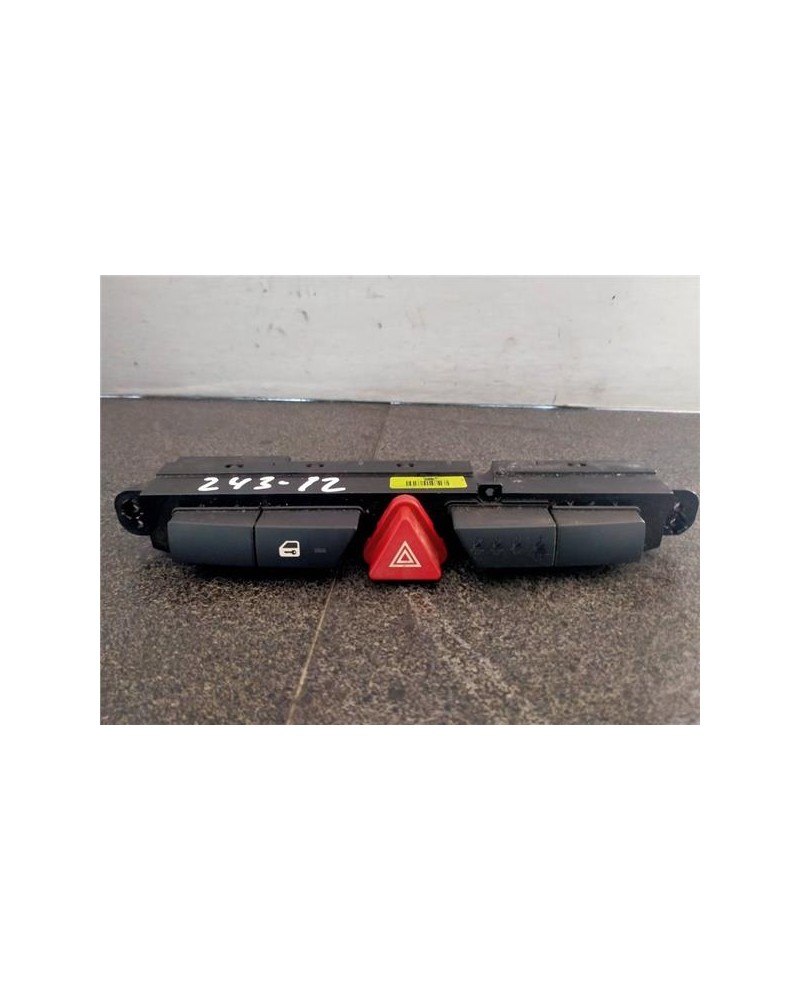 INTERRUPTOR LUCES EMERGENCIA