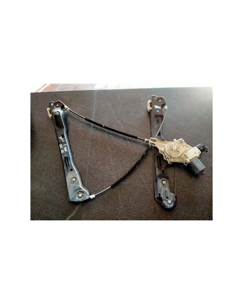 ELEVALUNAS ELECTRICO DEL. IZDO.