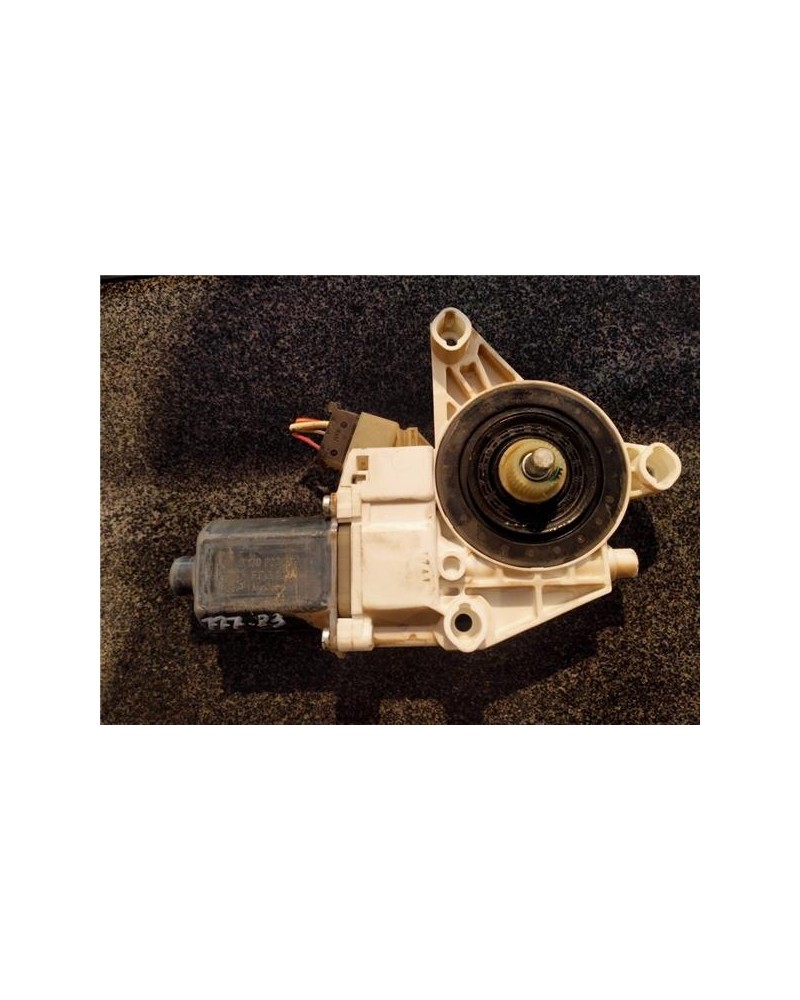 MOTOR ELEVALUNAS DEL. IZDO.