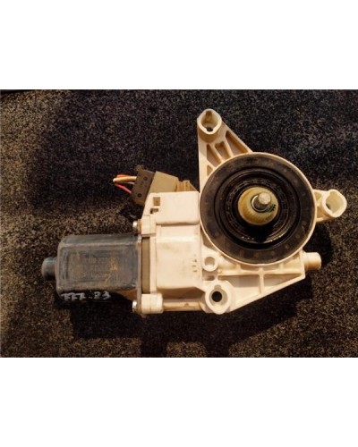 MOTOR ELEVALUNAS DEL. IZDO.