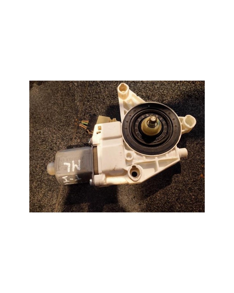 MOTOR ELEVALUNAS TRA. IZDO.