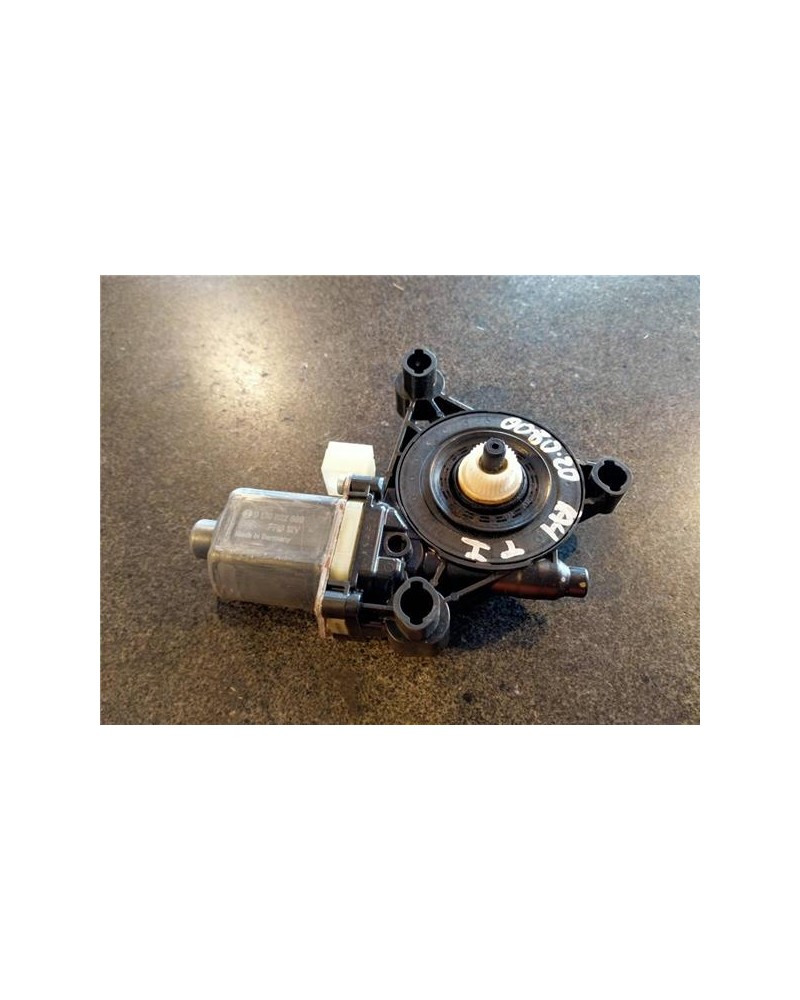 MOTOR ELEVALUNAS TRA. IZDO.
