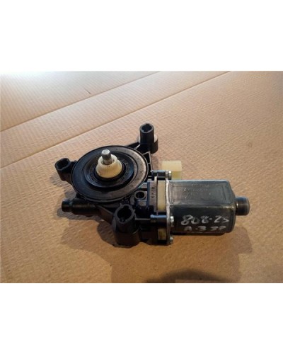 MOTOR ELEVALUNAS DEL. IZDO.