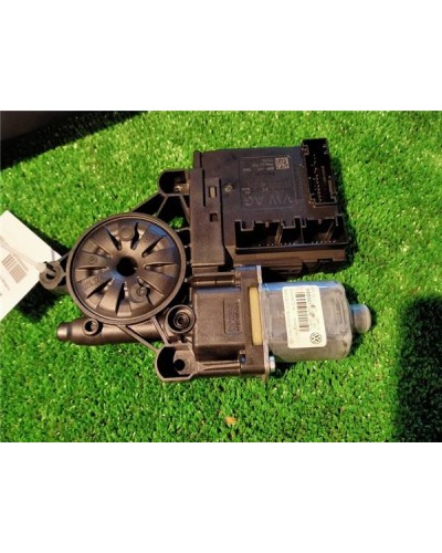 MOTOR ELEVALUNAS DEL. IZDO.