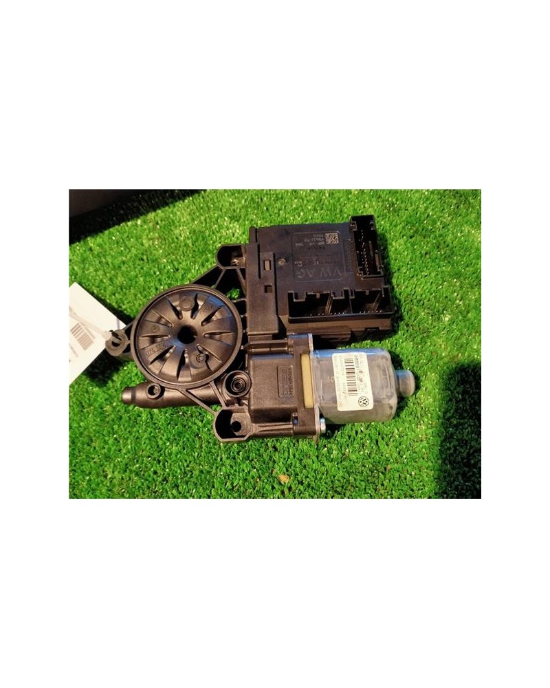 MOTOR ELEVALUNAS DEL. IZDO.