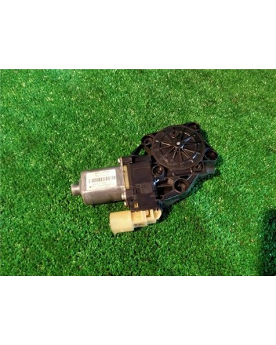 MOTOR ELEVALUNAS DEL. IZDO.