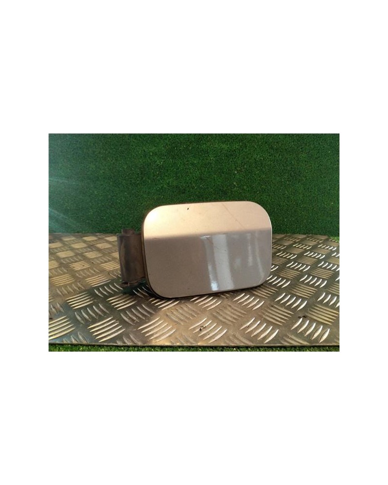 TAPA EXTERIOR COMBUSTIBLE