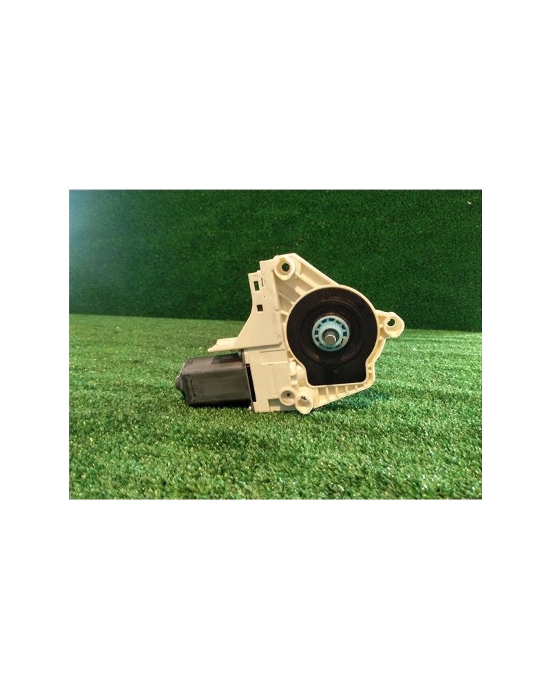 MOTOR ELEVALUNAS DEL. IZDO.