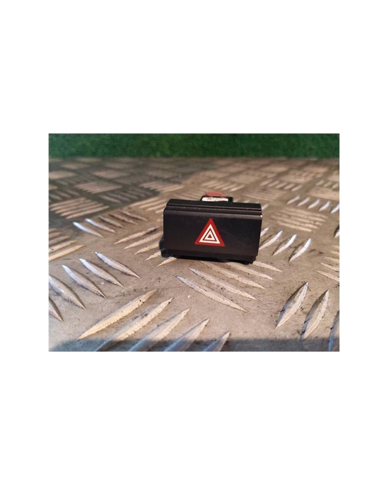 INTERRUPTOR LUCES EMERGENCIA