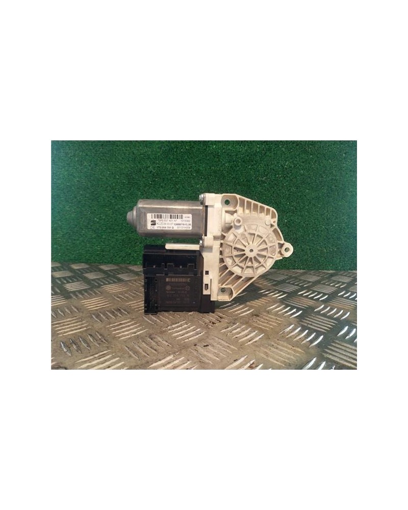 MOTOR ELEVALUNAS DEL. IZDO.