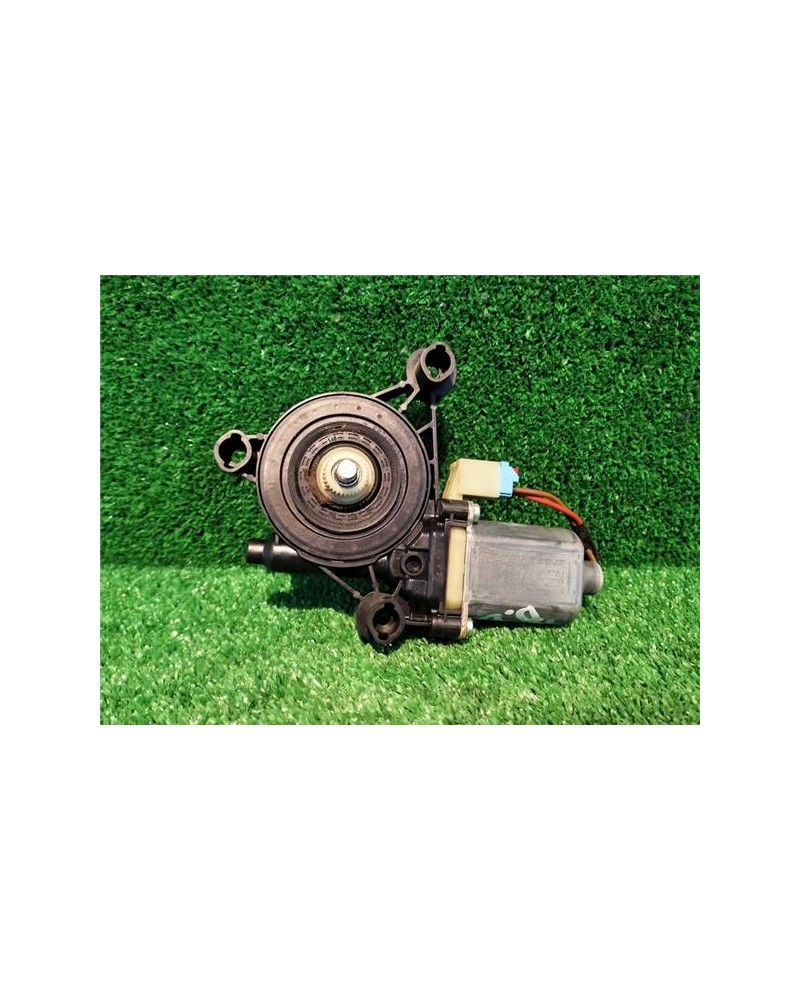 MOTOR ELEVALUNAS DEL. IZDO.