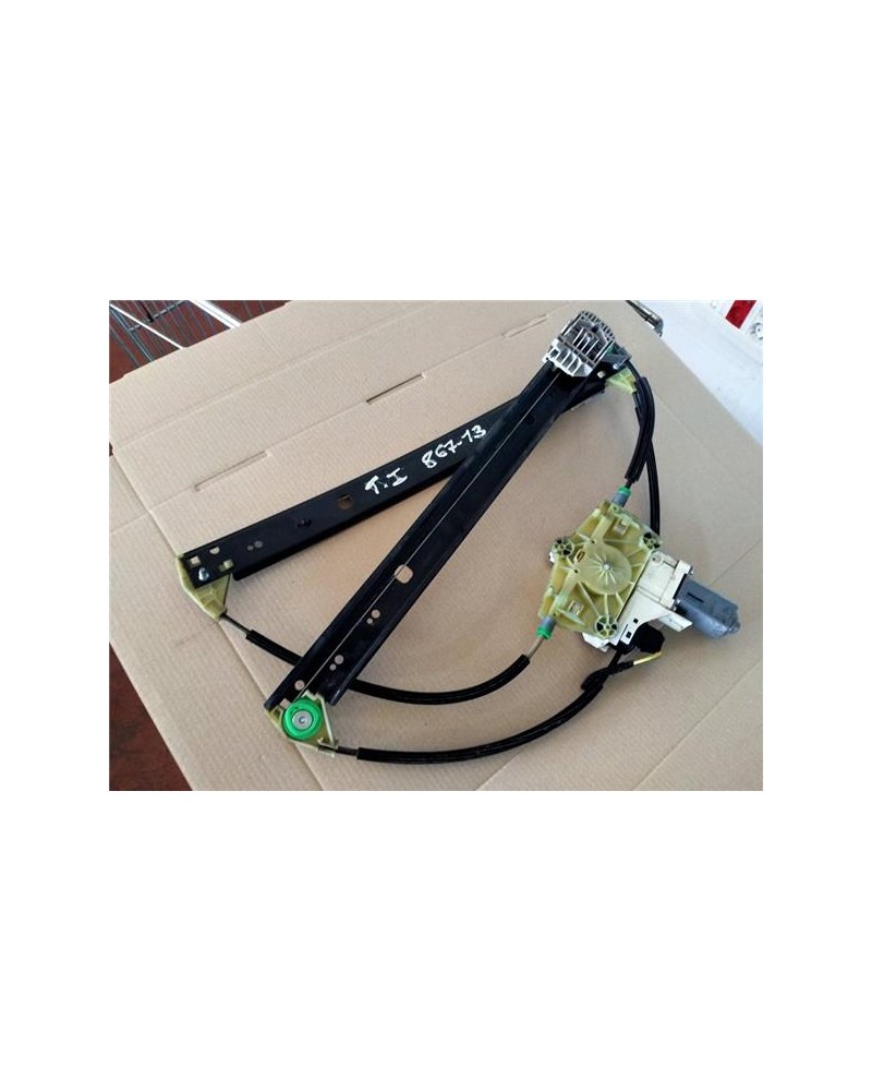ELEVALUNAS ELECTRICO TRA. IZDO.