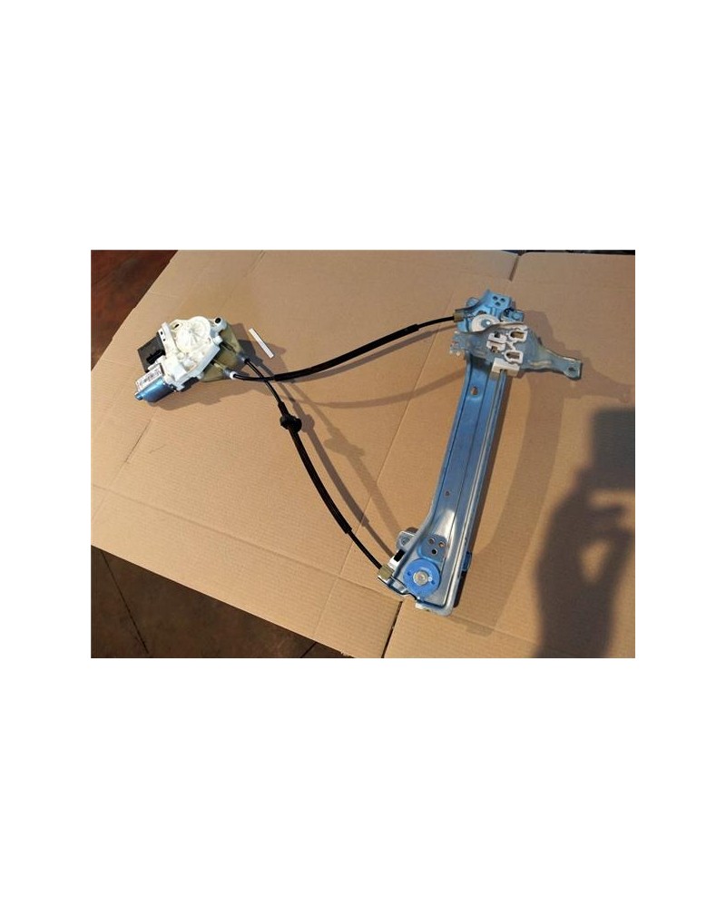 ELEVALUNAS ELECTRICO TRA. IZDO.