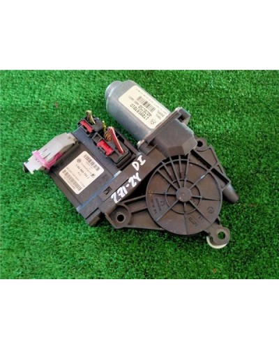 MOTOR ELEVALUNAS DEL. IZDO.
