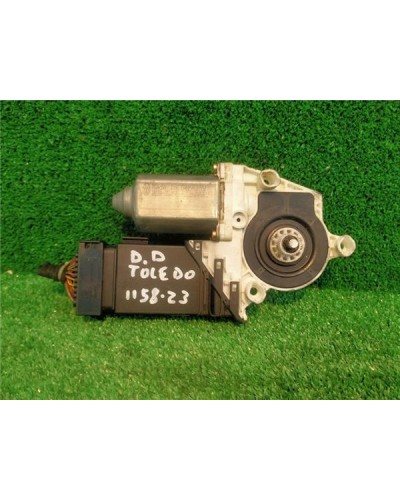 MOTOR ELEVALUNAS DEL. DCHO.