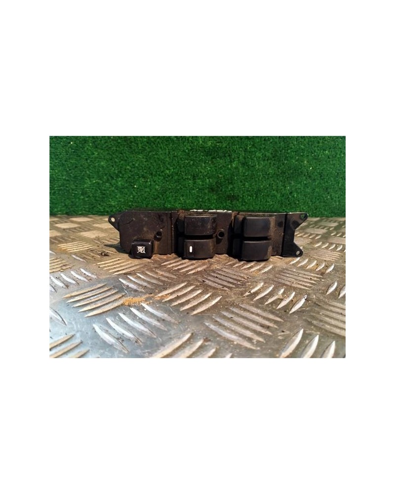 MANDO ELEVALUNAS DEL. IZDO.