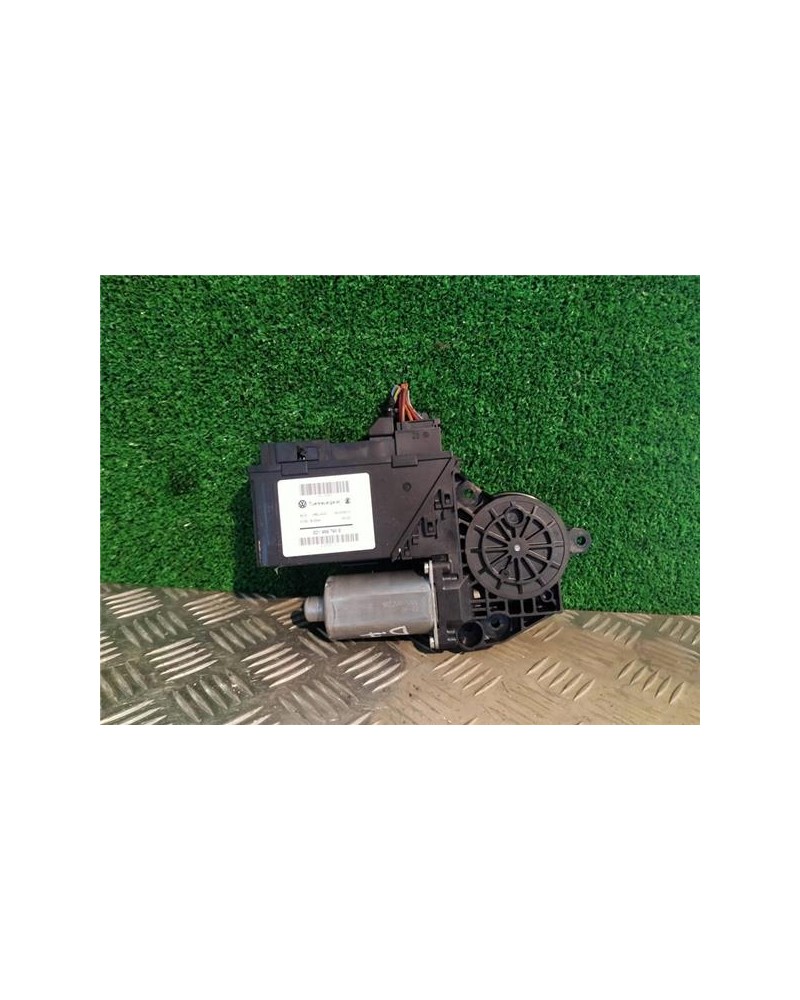 MOTOR ELEVALUNAS DEL. IZDO.