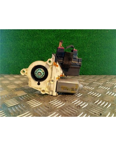 MOTOR ELEVALUNAS DEL. DCHO.