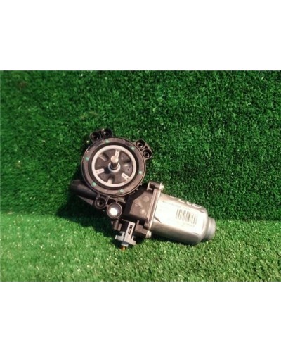 MOTOR ELEVALUNAS DEL. DCHO.