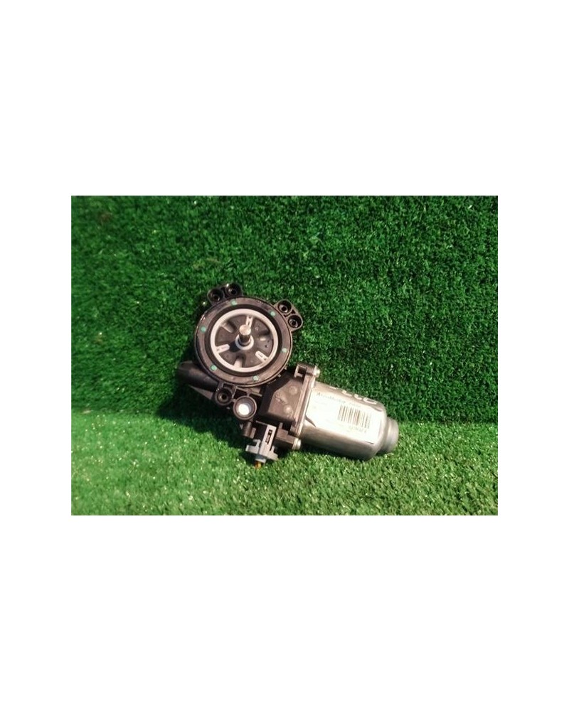 MOTOR ELEVALUNAS DEL. DCHO.