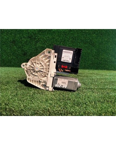 MOTOR ELEVALUNAS DEL. IZDO.