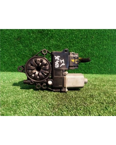 MOTOR ELEVALUNAS DEL. IZDO.