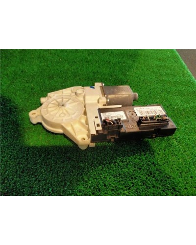 MOTOR ELEVALUNAS DEL. IZDO.