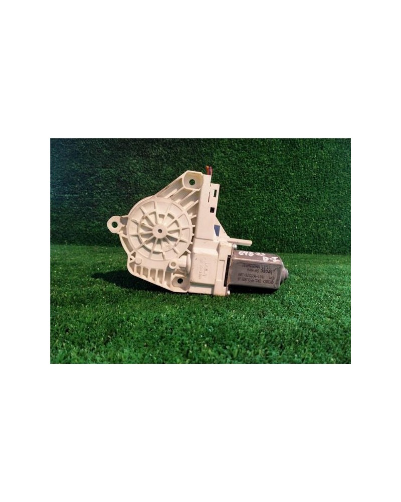 MOTOR ELEVALUNAS DEL. IZDO.