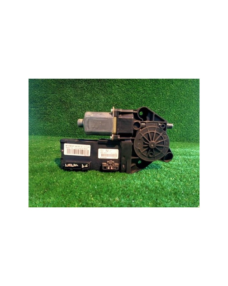 MOTOR ELEVALUNAS DEL. IZDO.