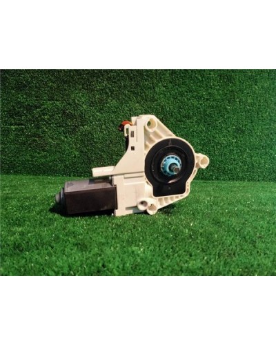 MOTOR ELEVALUNAS DEL. IZDO.