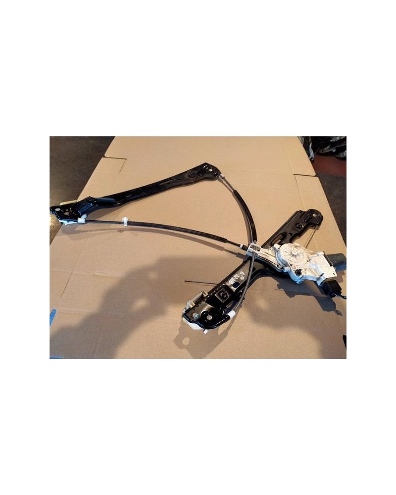 ELEVALUNAS ELECTRICO DEL. DCHO.