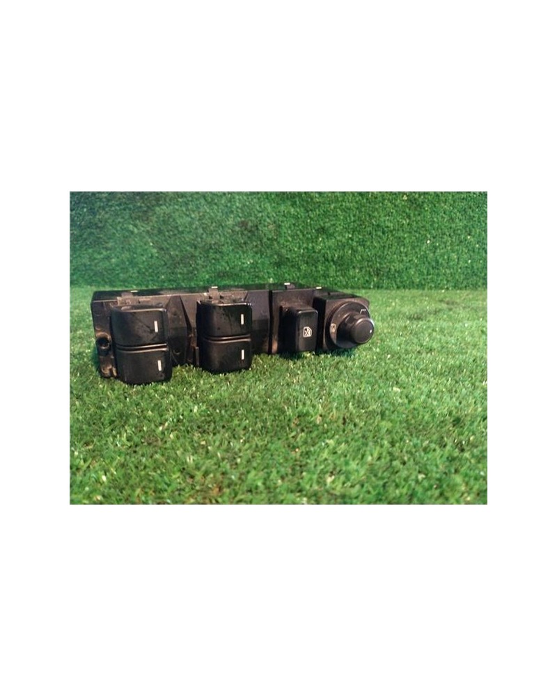 MANDO ELEVALUNAS DEL. IZDO.