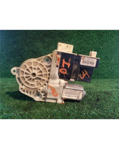 MOTOR ELEVALUNAS DEL. IZDO.