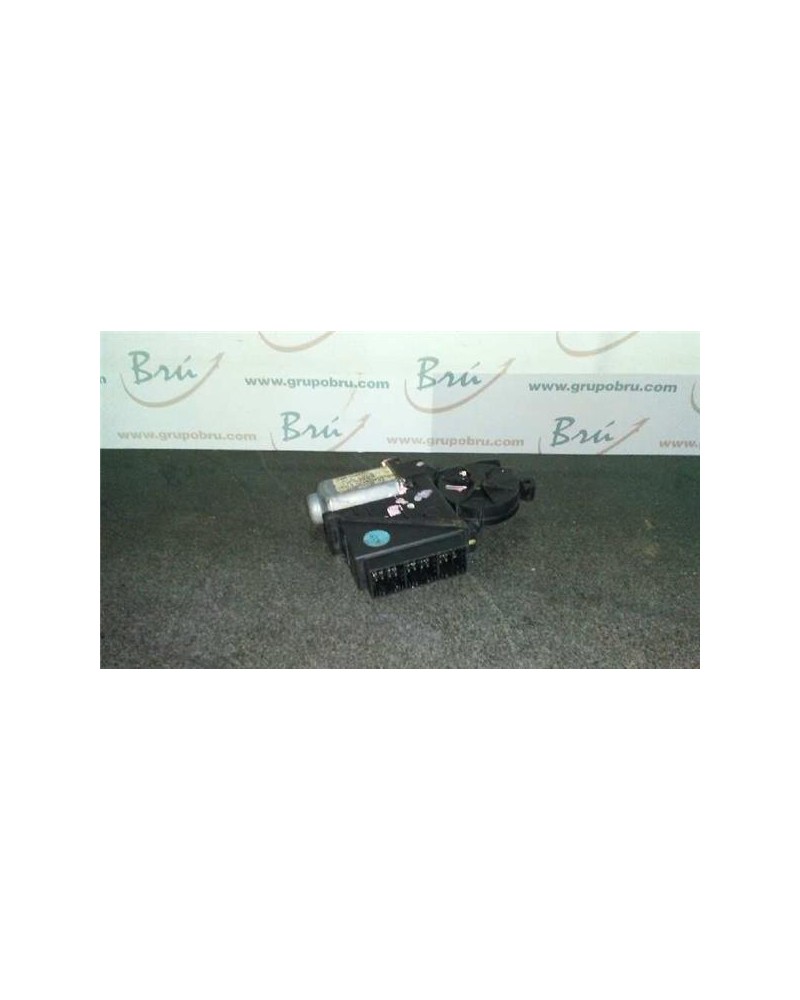 MOTOR ELEVALUNAS DEL. DCHO.